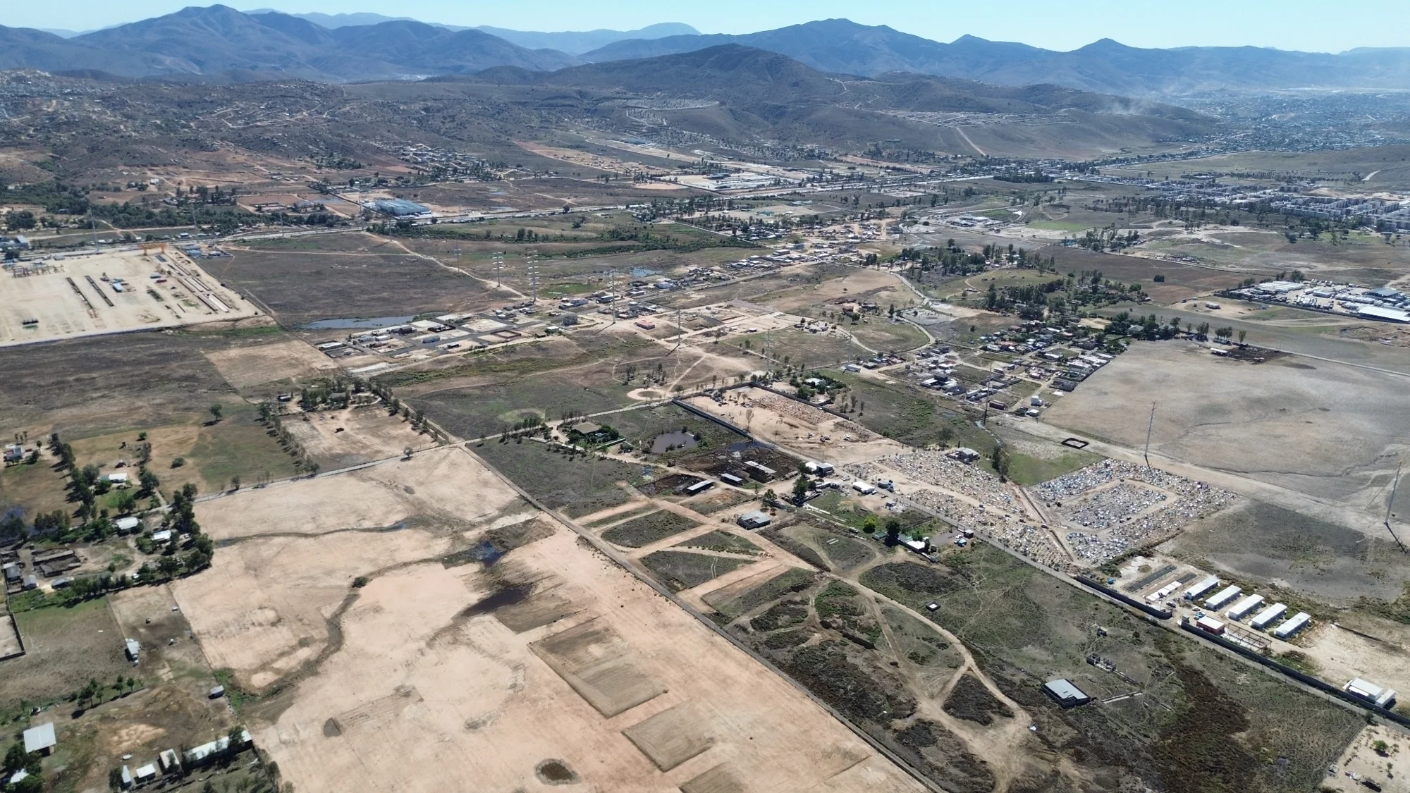 Vista aérea 1 del terreno y su entorno