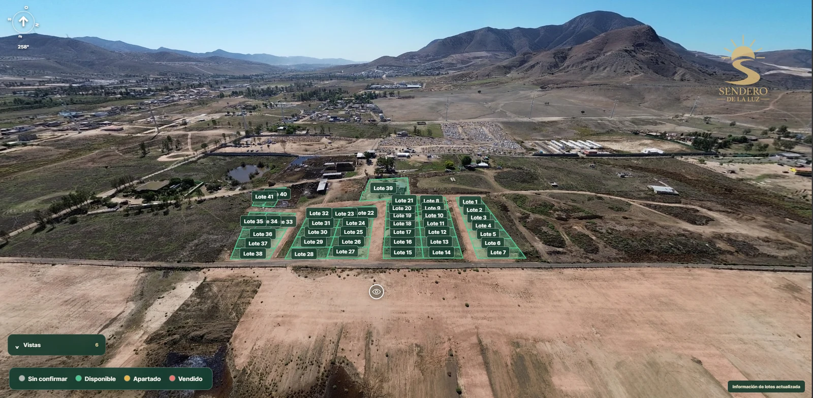Vista del visor 360 de Sendero de la Luz con polígonos y números de lote sobre la panorámica del terreno